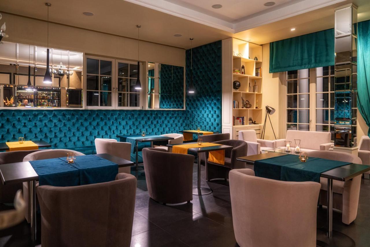 אוסטרולקה Korona Hotel מראה חיצוני תמונה