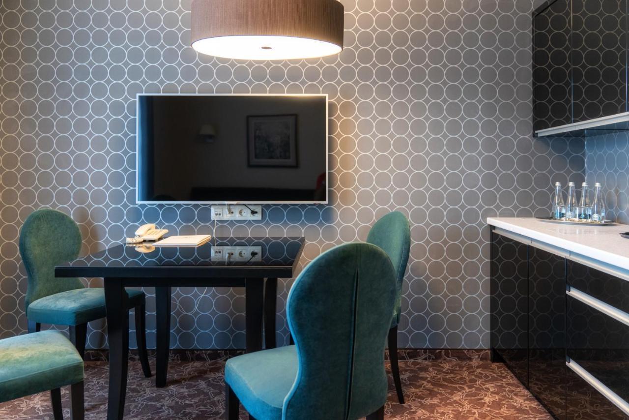 אוסטרולקה Korona Hotel מראה חיצוני תמונה