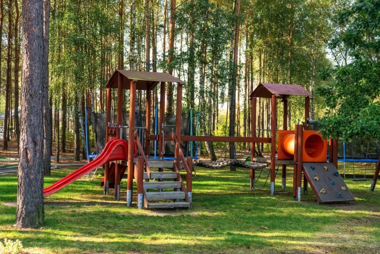 אוסטרולקה Korona Hotel מראה חיצוני תמונה